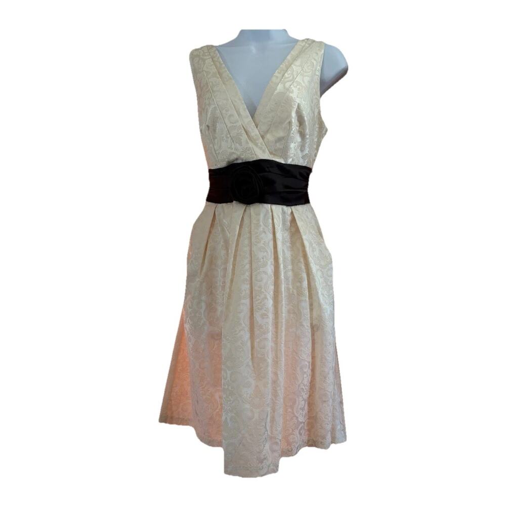 Corey P. Women’s Off White Al-line Dress Sleeveless V Neck And A Black Bow